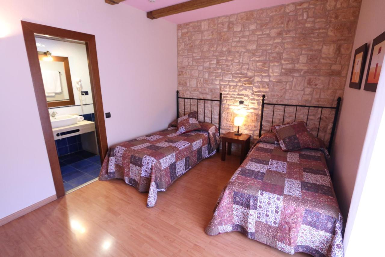 Hostal Del Senglar إسبلوغا ذي فرانكولي المظهر الخارجي الصورة
